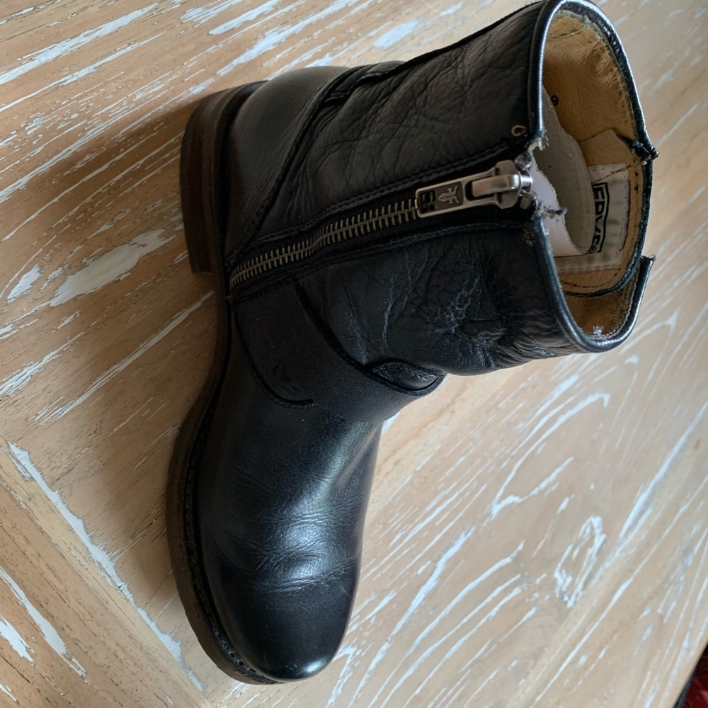 Frye Veronica Short Boot 6 Black Leather - Picture 4 of 8